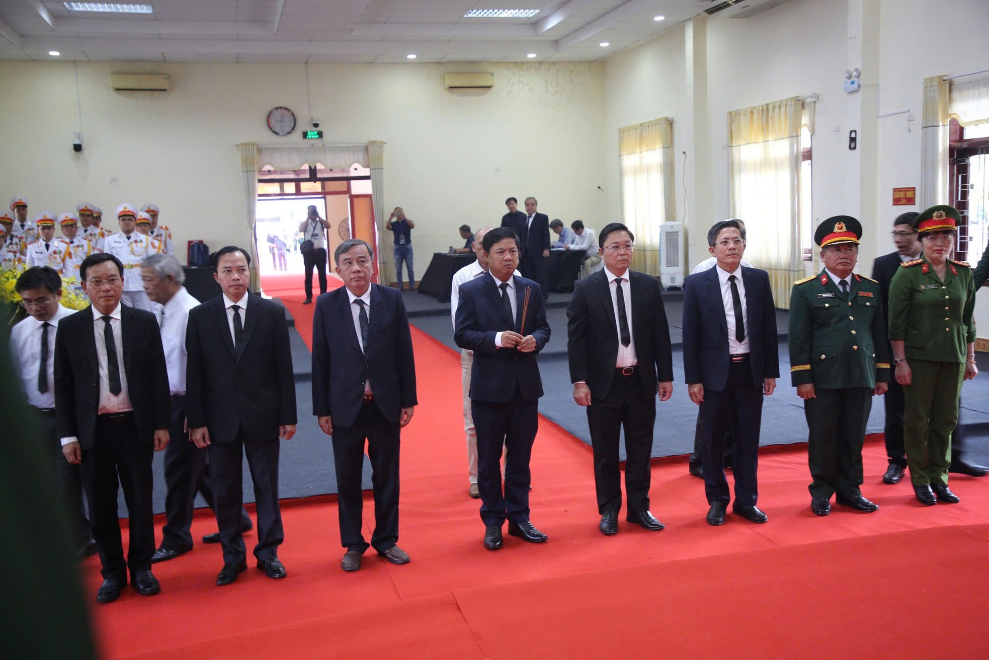 Trang nghiêm lễ viếng nguyên Chủ tịch nước Trần Đức Lương tại quê nhà Quảng Ngãi ảnh 13