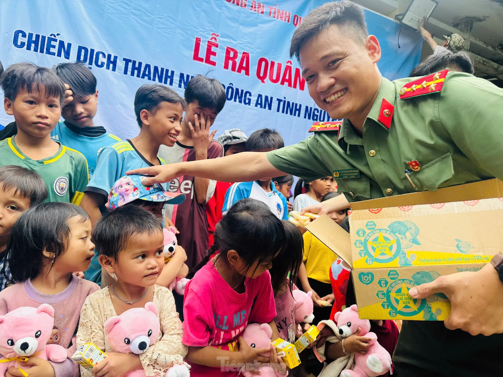 Lan tỏa yêu thương, thắp sáng vùng cao ảnh 9