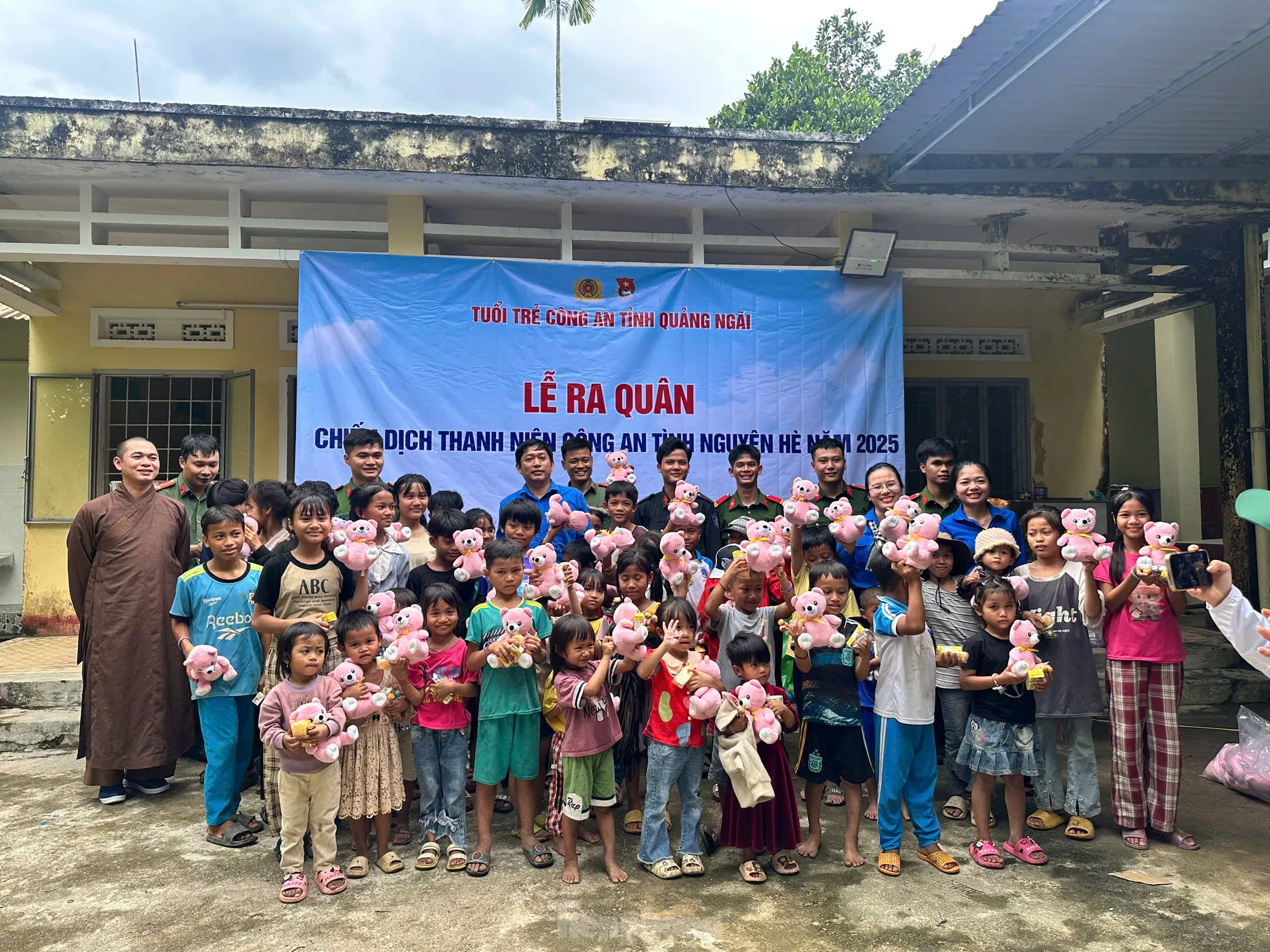 Lan tỏa yêu thương, thắp sáng vùng cao ảnh 8
