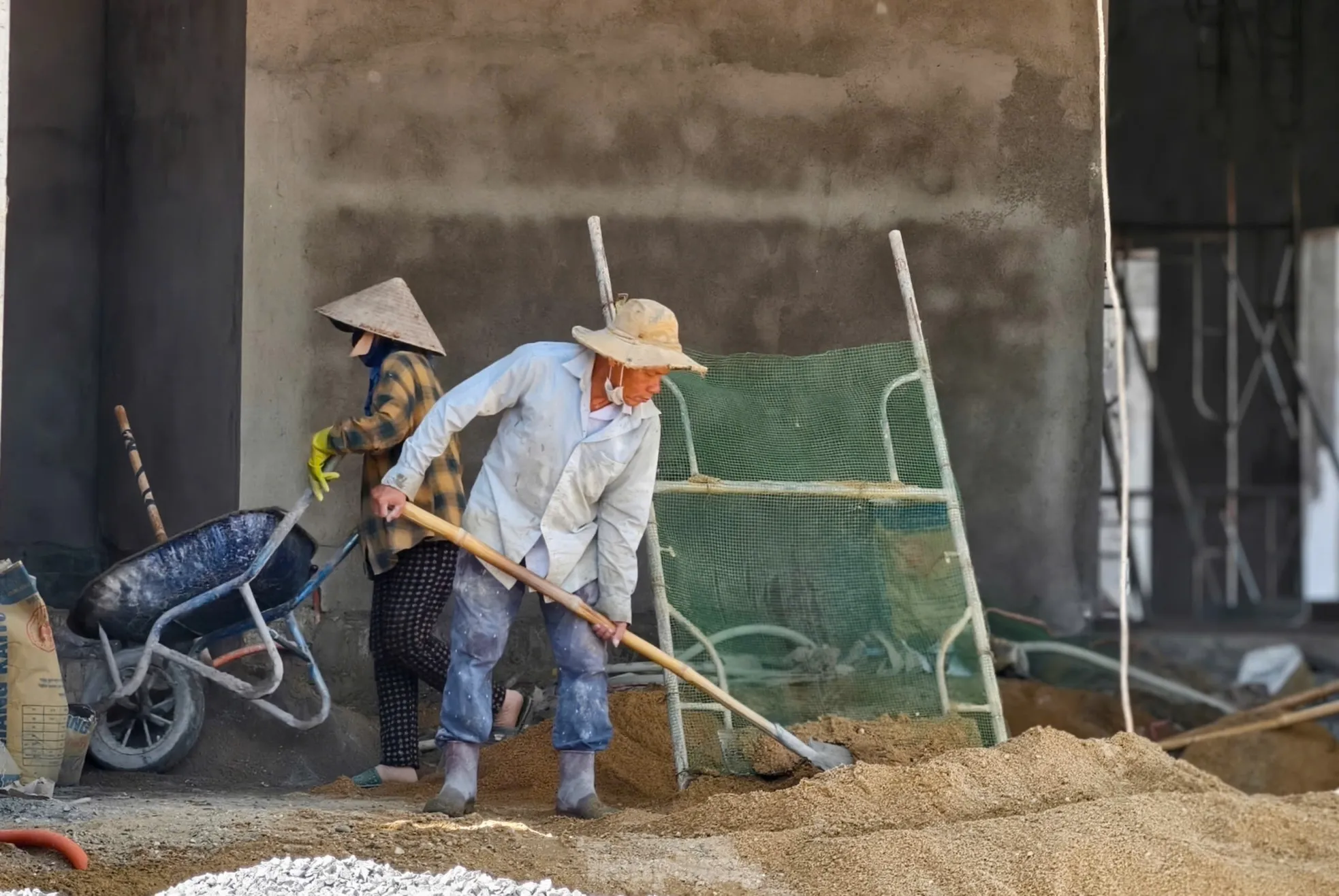 Thi công ngày đêm hoàn thiện nhà công vụ cho hơn 1.100 cán bộ Kon Tum sau sáp nhập ảnh 19