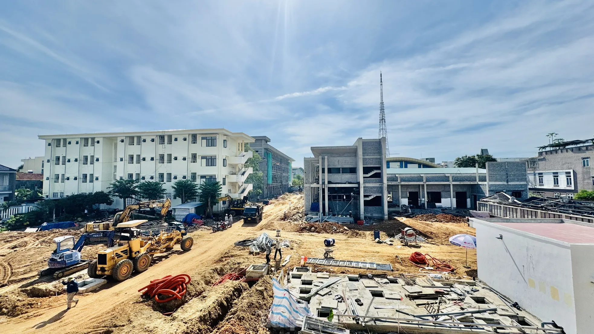 Thi công ngày đêm hoàn thiện nhà công vụ cho hơn 1.100 cán bộ Kon Tum sau sáp nhập ảnh 3