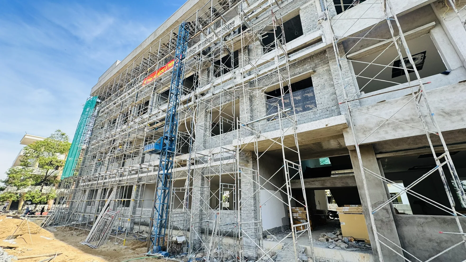 Thi công ngày đêm hoàn thiện nhà công vụ cho hơn 1.100 cán bộ Kon Tum sau sáp nhập ảnh 10