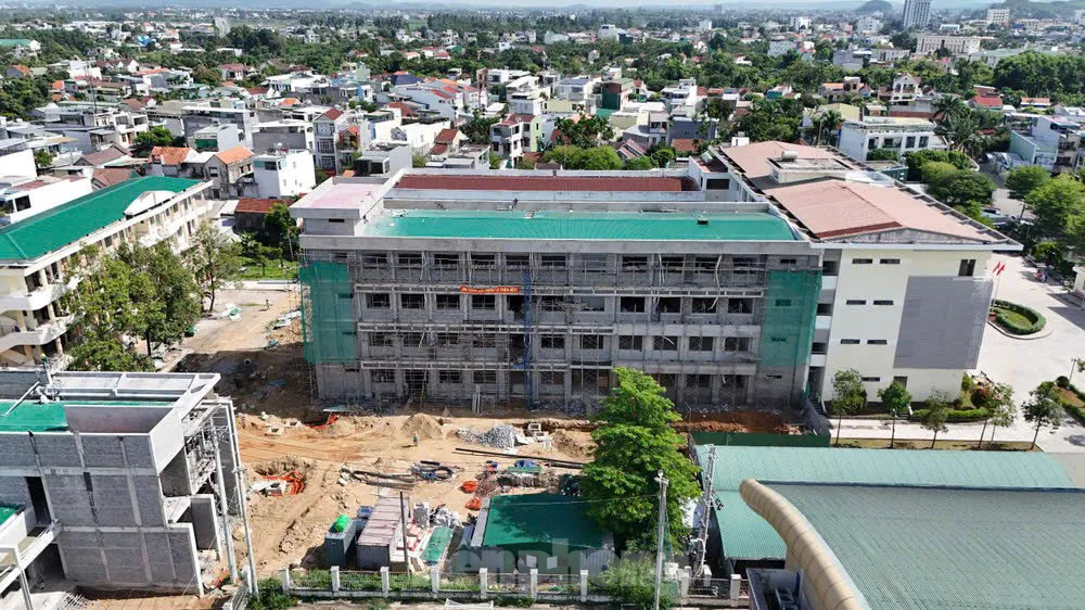 Thi công ngày đêm hoàn thiện nhà công vụ cho hơn 1.100 cán bộ Kon Tum sau sáp nhập ảnh 25