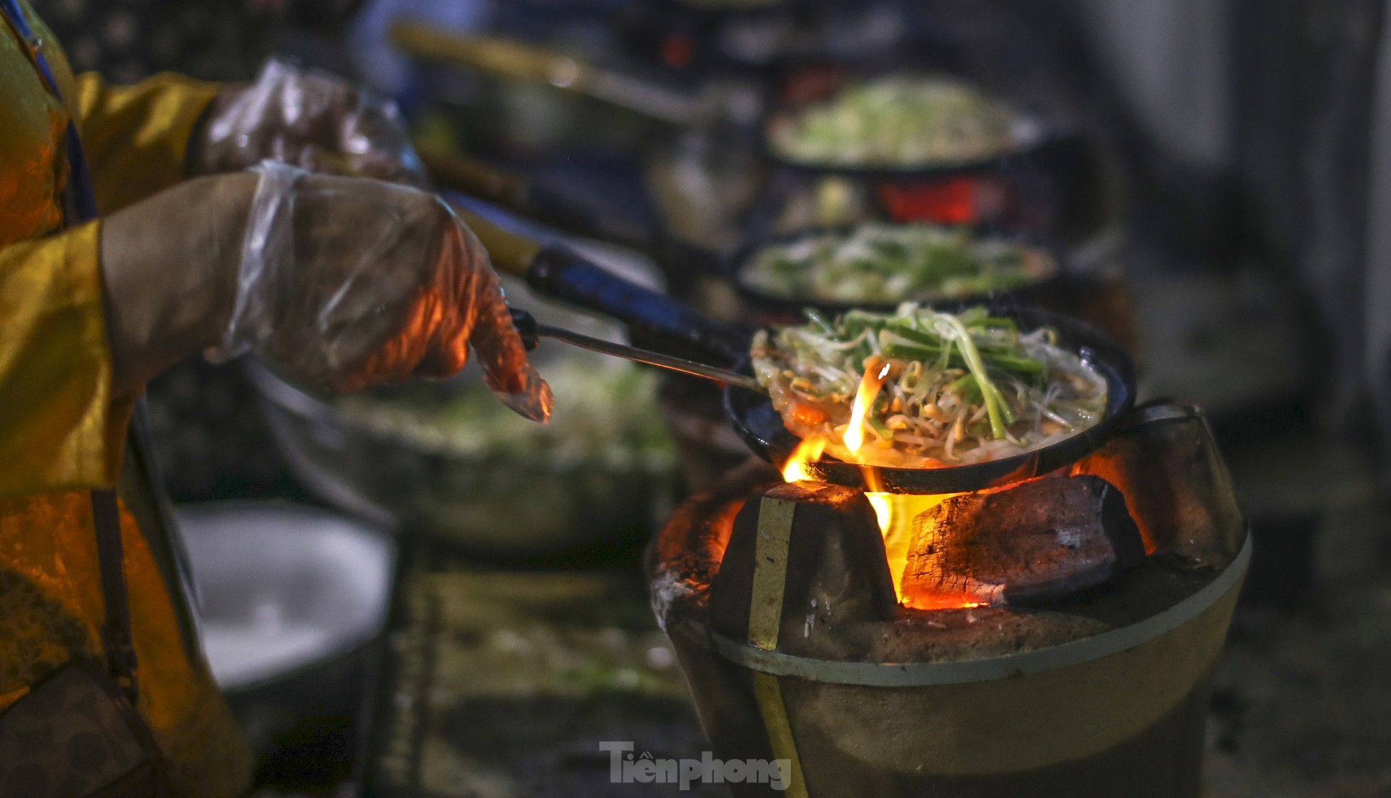 Chen chân thưởng thức ẩm thực ở phố biển Quy Nhơn ảnh 11