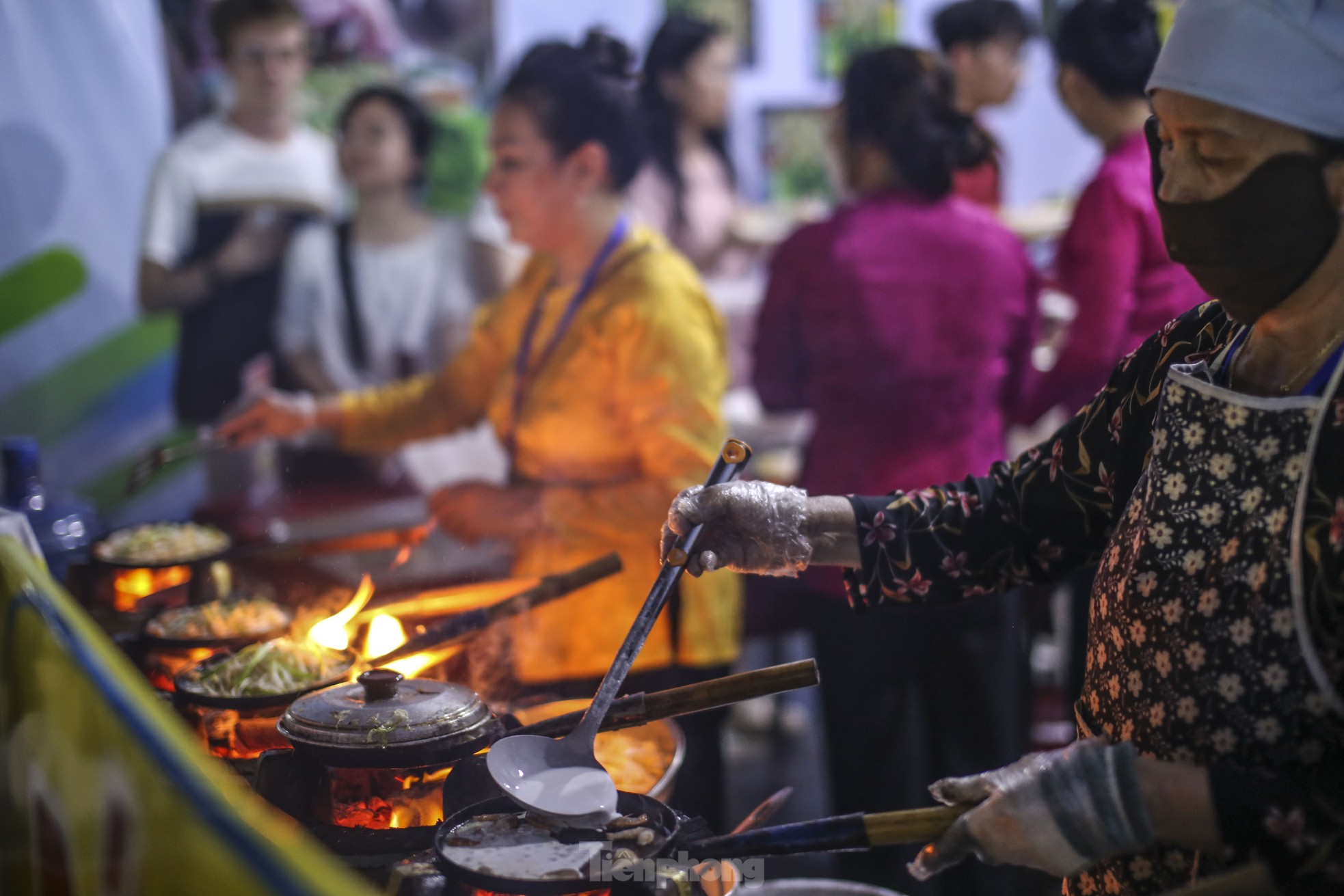 Chen chân thưởng thức ẩm thực ở phố biển Quy Nhơn ảnh 9
