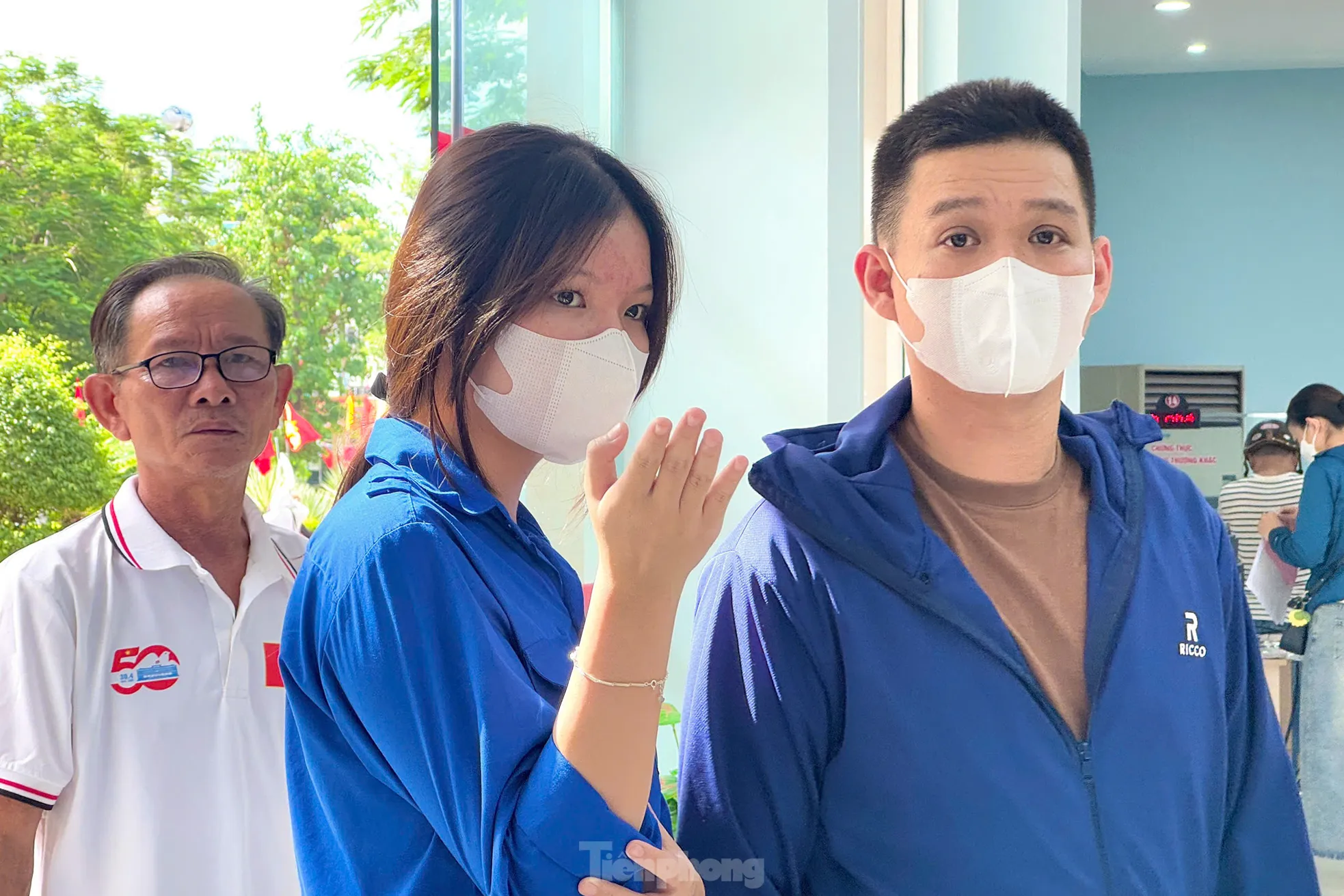 'Áo xanh' Đà Nẵng giúp người dân gỡ khó thủ tục tại các phường, xã mới ảnh 5
