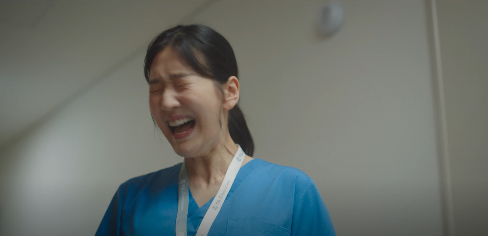 Kết Resident Playbook: Bộ tứ OBGY gieo nụ cười lẫn nước mắt, cameo "nhà Gấu" sến ảnh 14