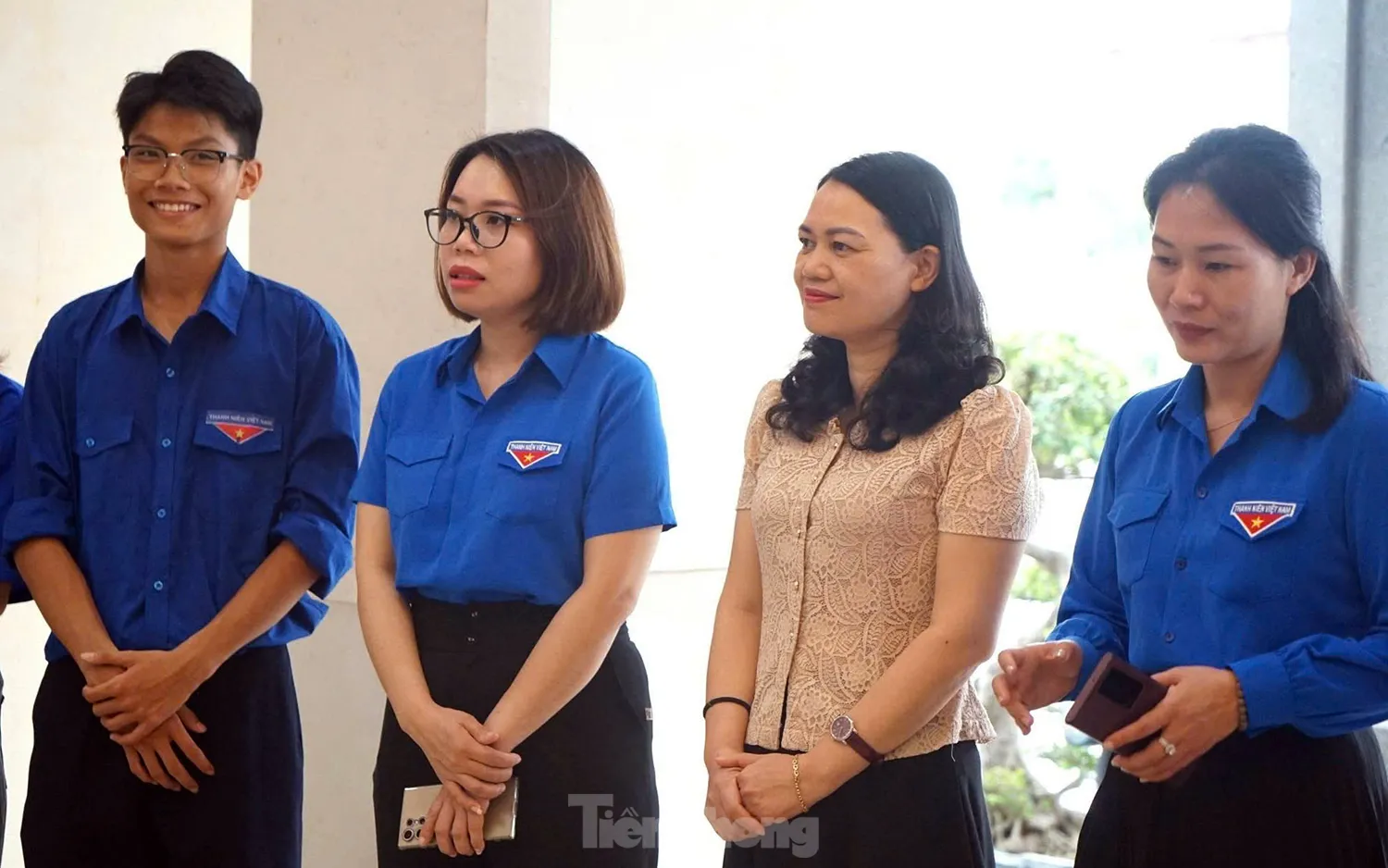 Tuổi trẻ Hải Phòng hỗ trợ người cao tuổi làm thủ tục hành chính ảnh 15