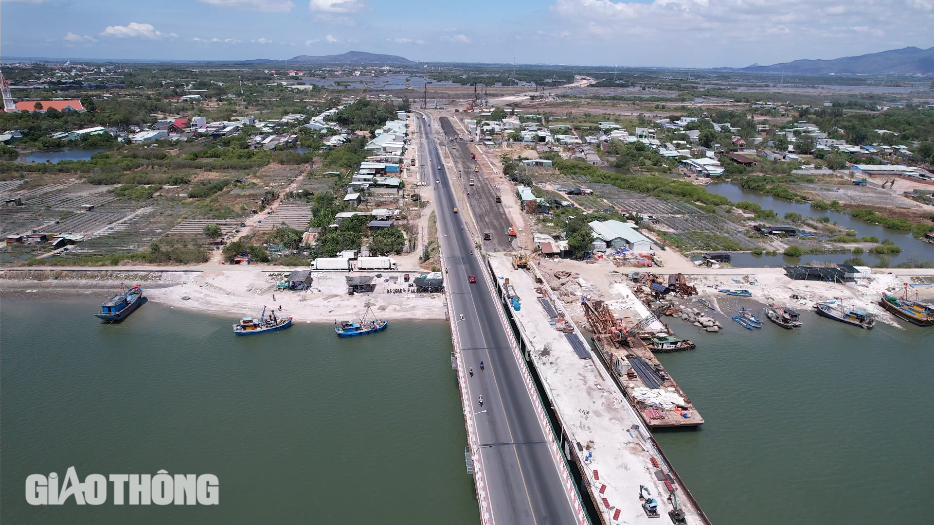 Hình hài những cây cầu trên đường ven biển nối Vũng Tàu - Phan Thiết sắp về đích ảnh 8