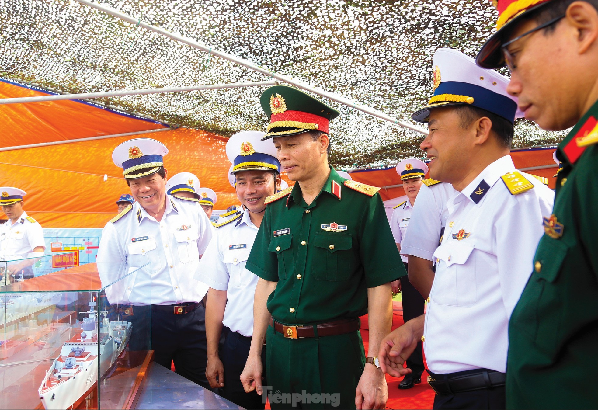 Vùng 4 Hải quân không để bị động, bất ngờ, sẵn sàng chiến đấu bảo vệ chủ quyền biển đảo ảnh 14