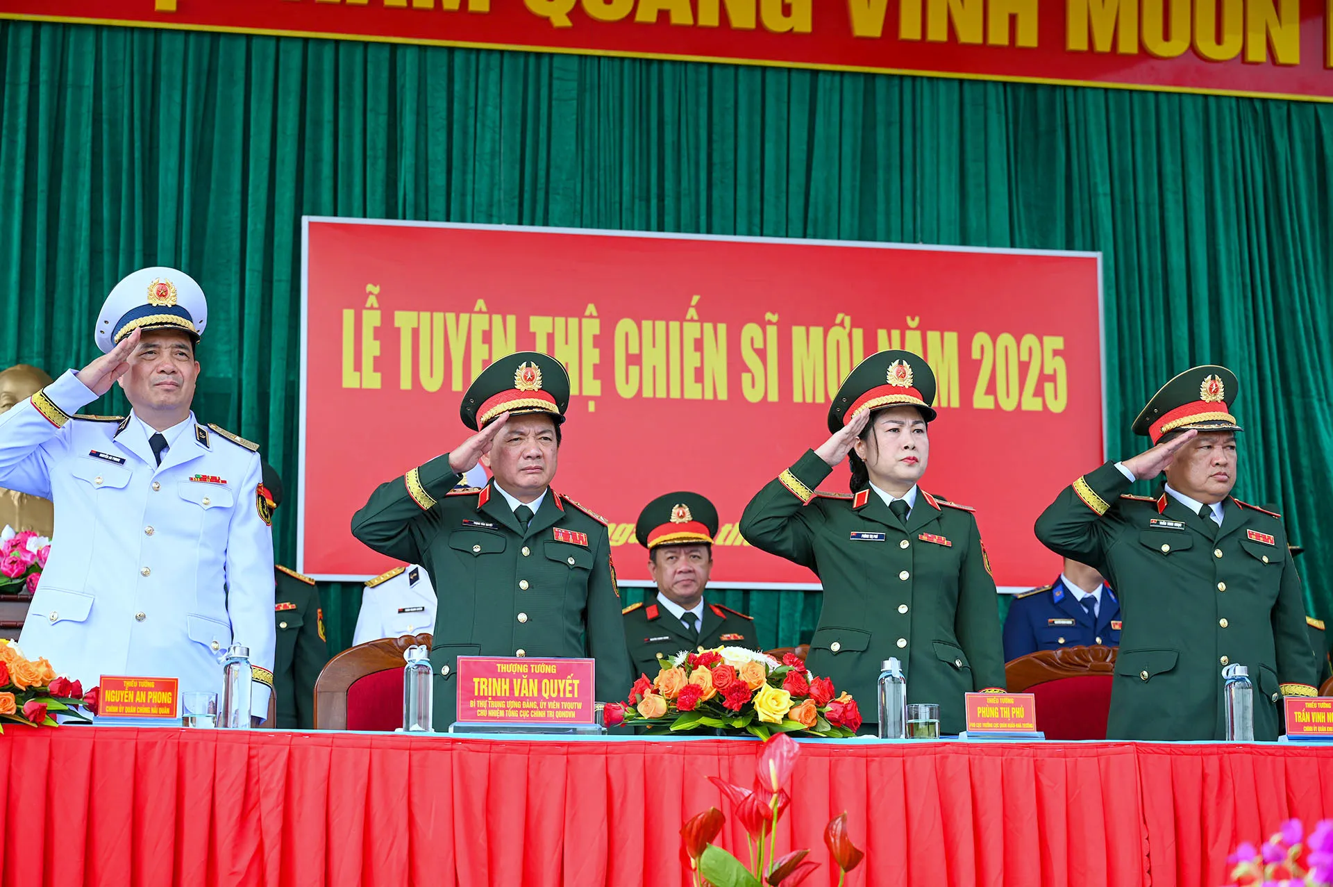 Thượng tướng Trịnh Văn Quyết yêu cầu chiến sĩ Hải quân khắc sâu lời thề danh dự ảnh 2