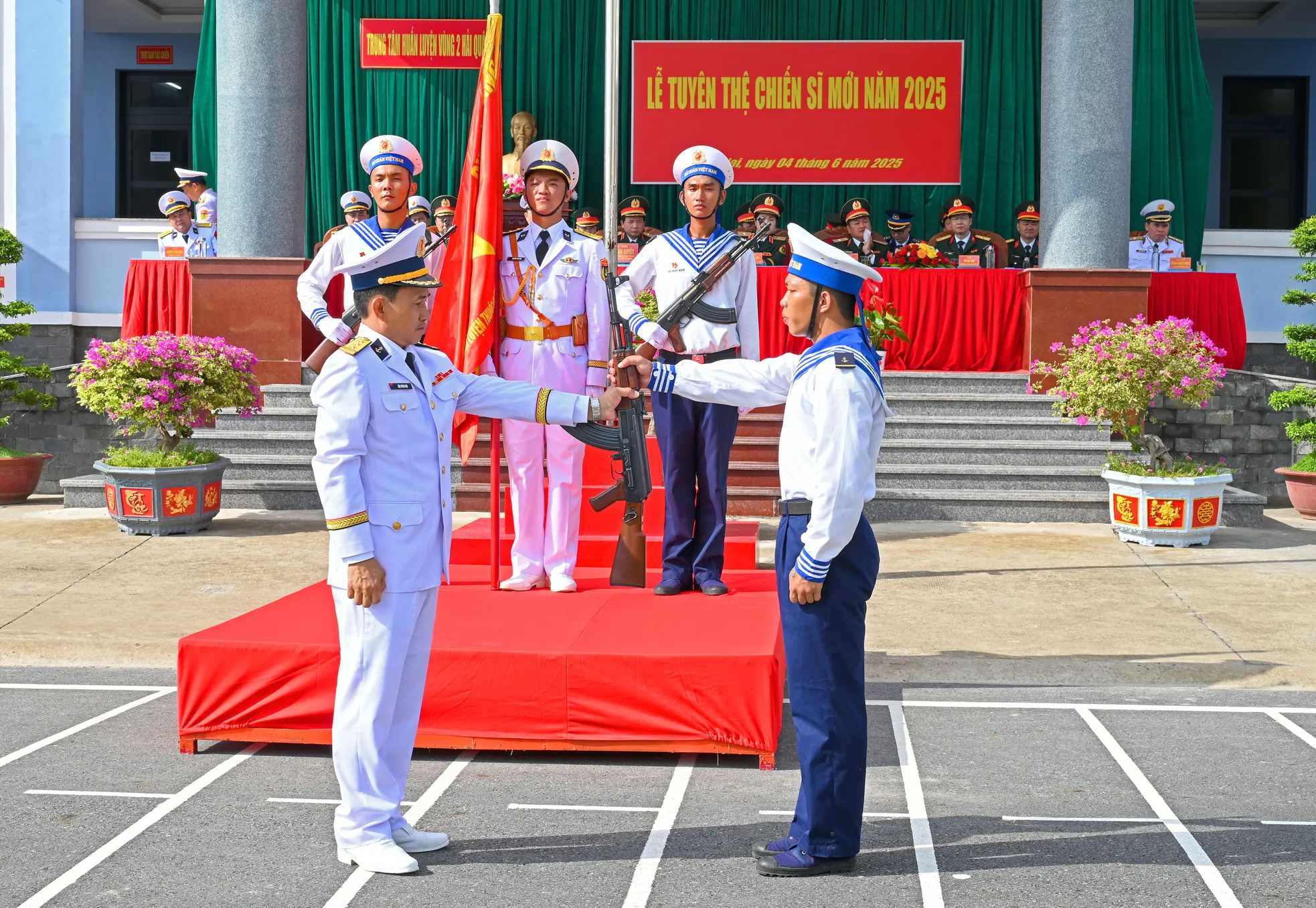 Thượng tướng Trịnh Văn Quyết yêu cầu chiến sĩ Hải quân khắc sâu lời thề danh dự ảnh 5
