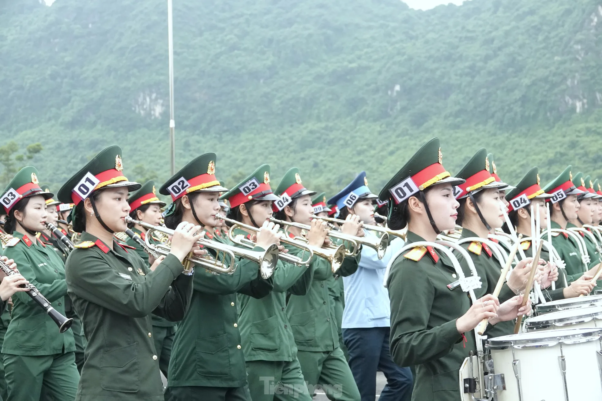 Điểm danh 7 khối nữ của Bộ Quốc phòng tham gia diễu binh A80 ảnh 5