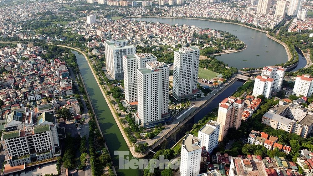 Cận cảnh khu hàng trăm căn hộ được 'đặt hàng' làm nhà tái định cư bỏ hoang giữa lúc dân 'khát' nhà ở ảnh 1