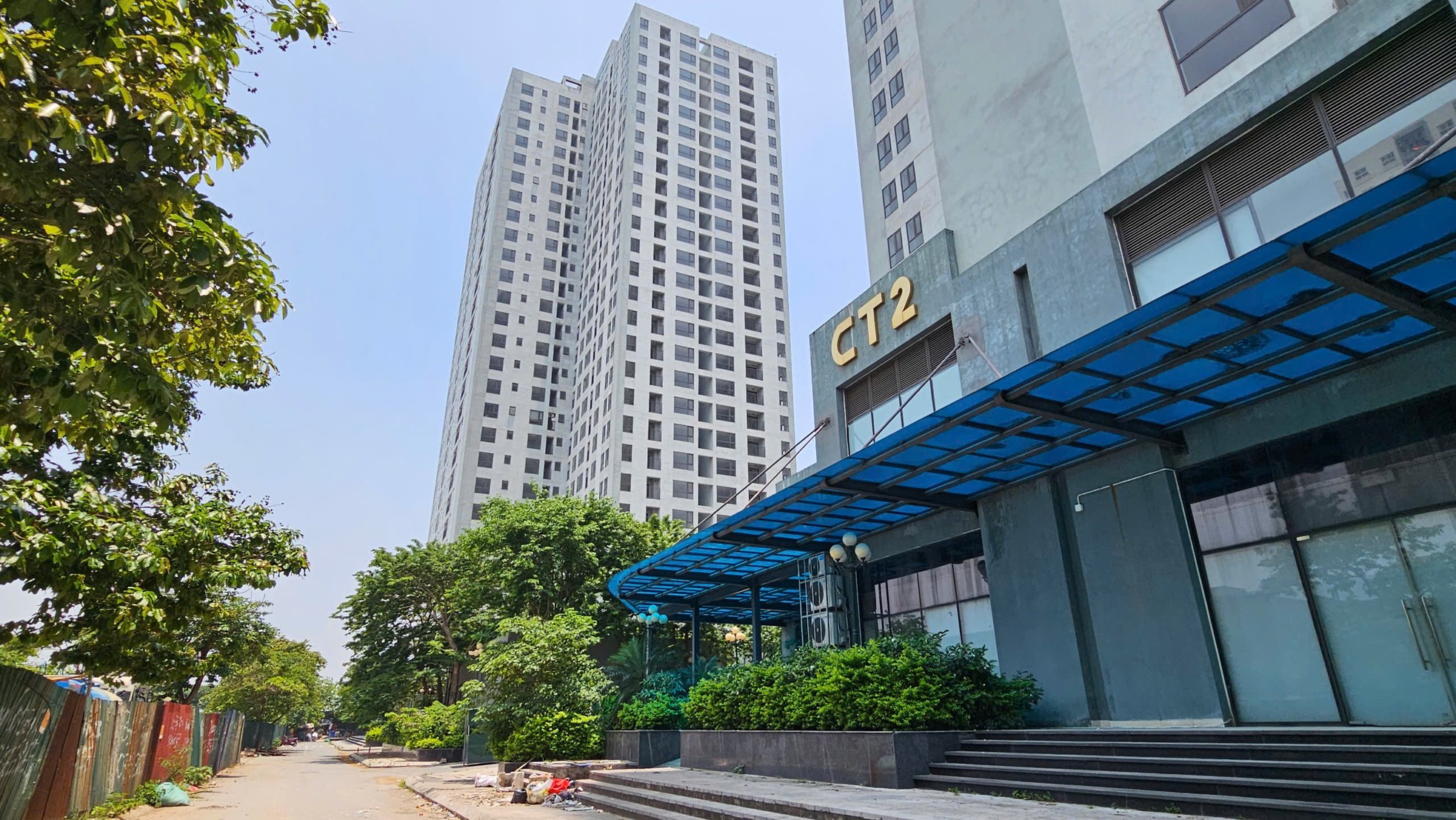Cận cảnh khu hàng trăm căn hộ được 'đặt hàng' làm nhà tái định cư bỏ hoang giữa lúc dân 'khát' nhà ở ảnh 11