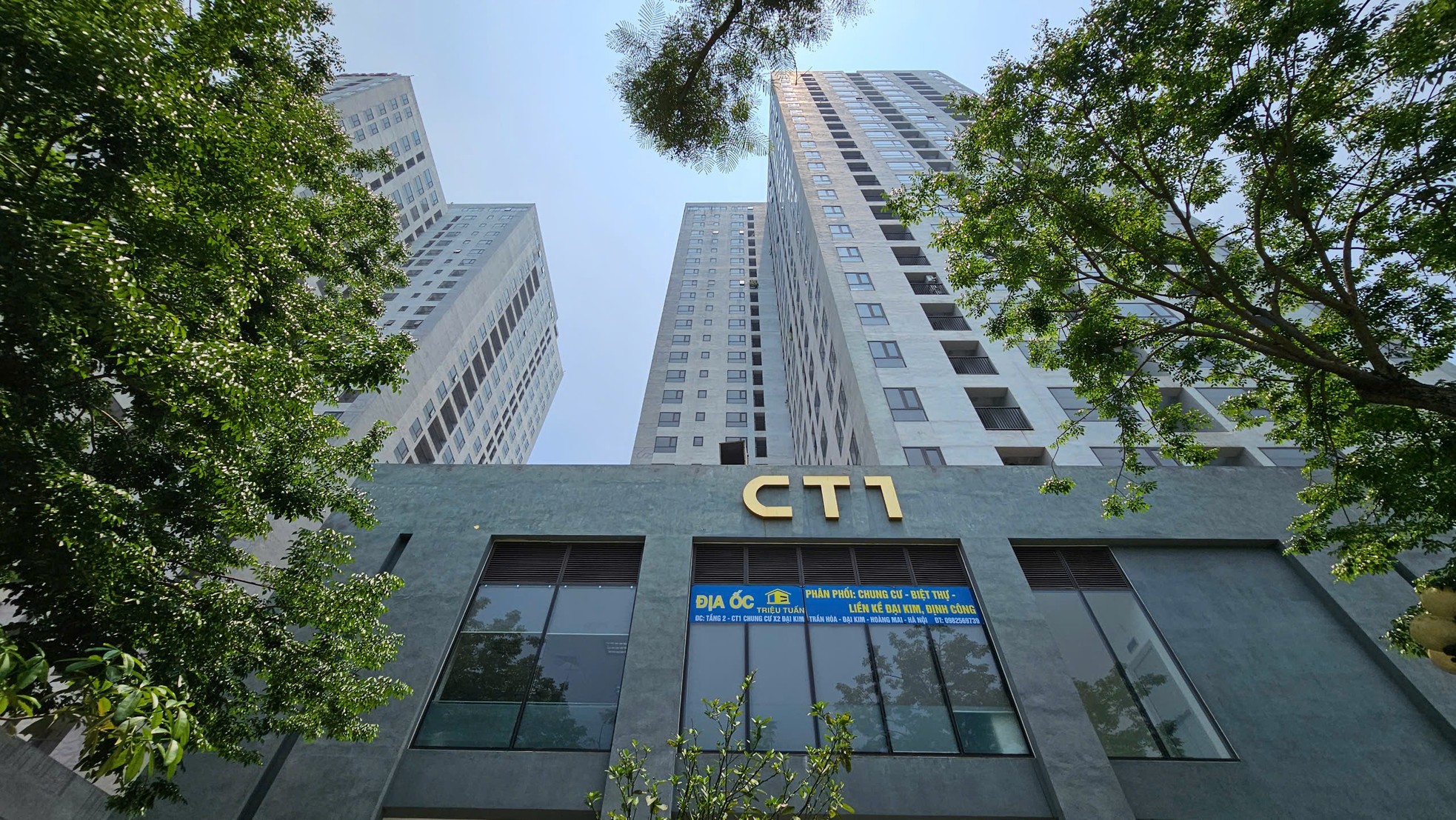 Cận cảnh khu hàng trăm căn hộ được 'đặt hàng' làm nhà tái định cư bỏ hoang giữa lúc dân 'khát' nhà ở ảnh 10