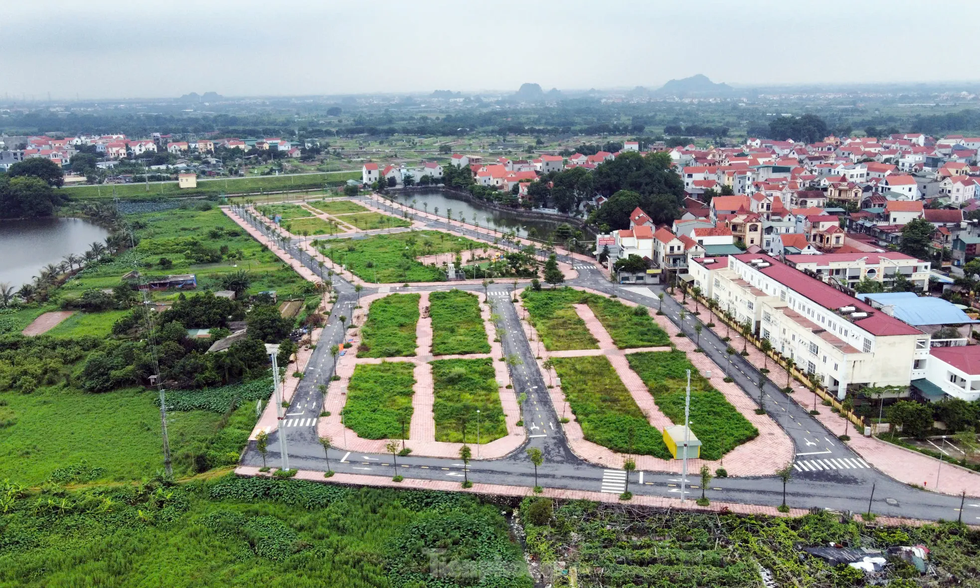Hà Nội: Rầm rộ đấu giá đất rồi... bỏ hoang lãng phí ảnh 7