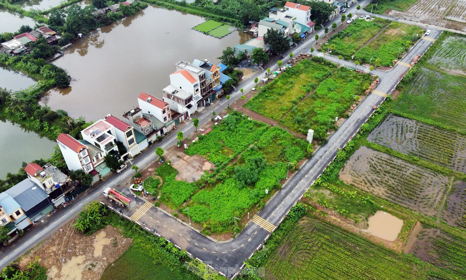 Hà Nội: Rầm rộ đấu giá đất rồi... bỏ hoang lãng phí ảnh 3