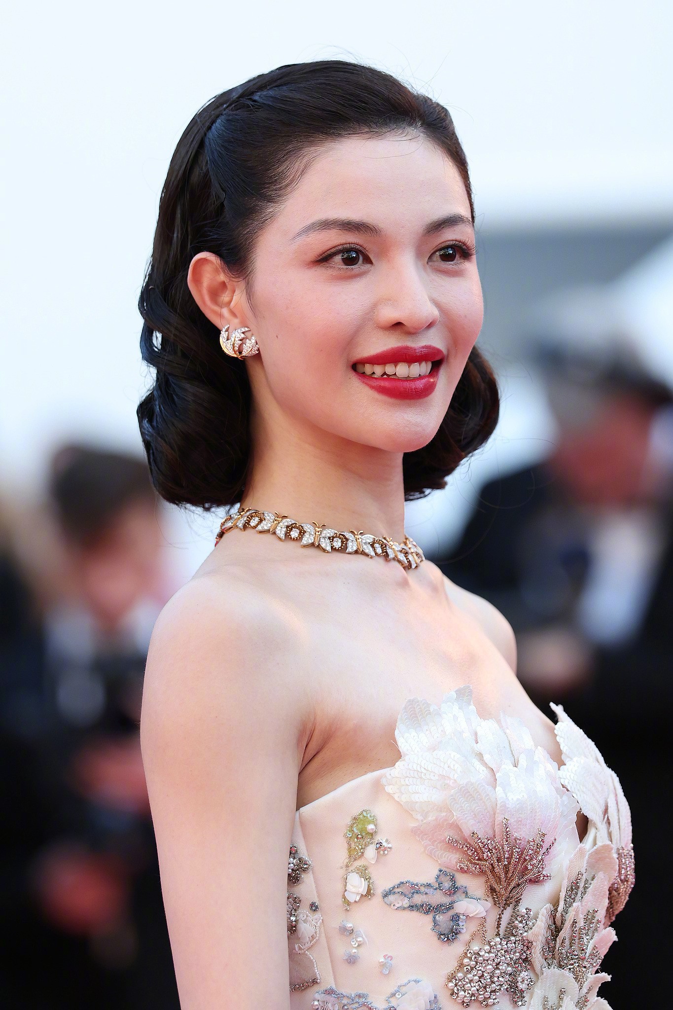 Chân Tử Đan dẫn vợ hoa hậu lên thảm đỏ Cannes, tỷ phú Amazon bị mạo danh ảnh 7