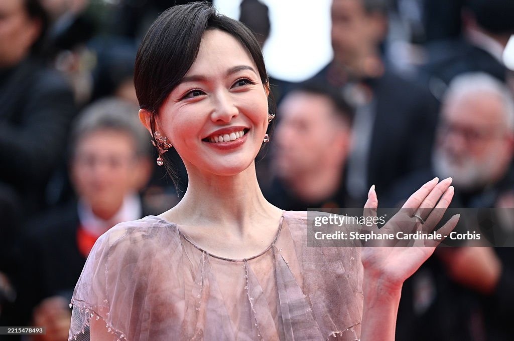 Angelina Jolie là tâm điểm ở Cannes, Đường Yên và Cao Viên Viên bị ‘ống kính hung thần’ bóc trần ảnh 15