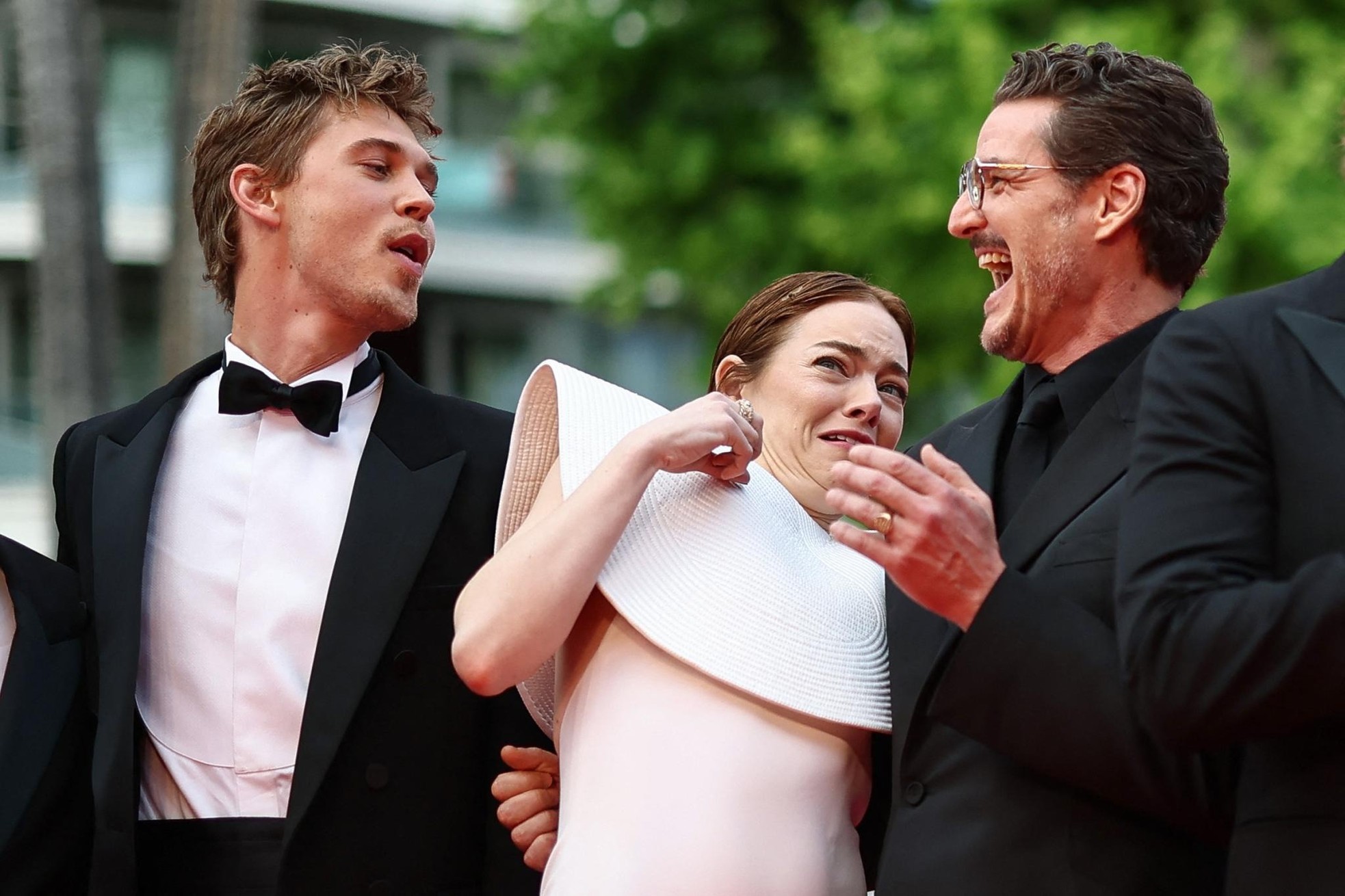 Angelina Jolie là tâm điểm ở Cannes, Đường Yên và Cao Viên Viên bị ‘ống kính hung thần’ bóc trần ảnh 8