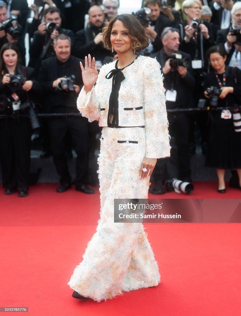 Náo loạn trên thảm đỏ Cannes ảnh 12