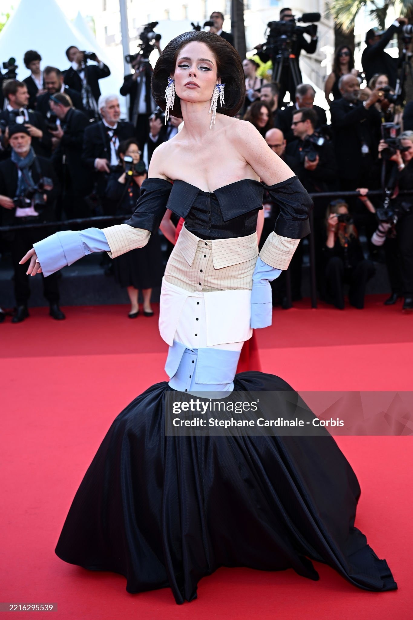 Hoa hậu đẹp nhất mọi thời đại trên thảm đỏ Cannes ảnh 22