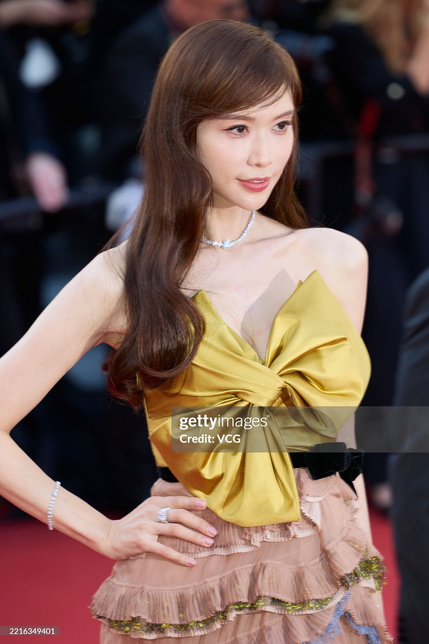 Hoa hậu đẹp nhất mọi thời đại trên thảm đỏ Cannes ảnh 6