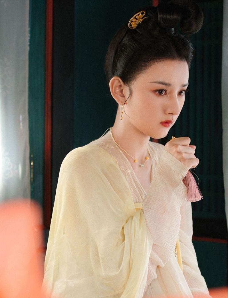 Tống Tổ Nhi trở lại khiến trật tự tiểu hoa đán đảo lộn ảnh 17