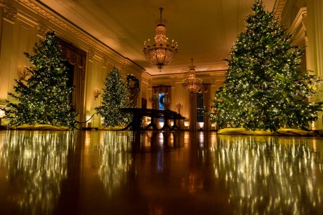 Nhà Trắng trang hoàng lộng lẫy đón Giáng sinh 2020