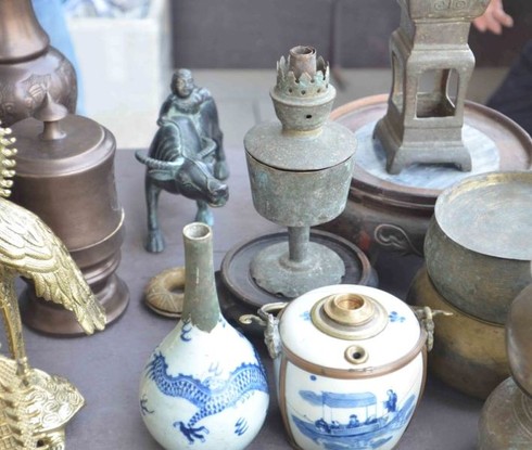 Phiên chợ đồ cổ cuối năm ở Thủ đô - ảnh 3