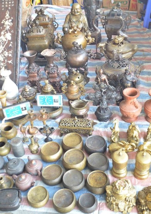 Phiên chợ đồ cổ cuối năm ở Thủ đô - ảnh 4