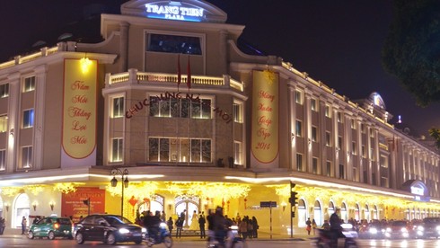 Hà Nội rực rỡ đón năm mới - ảnh 3