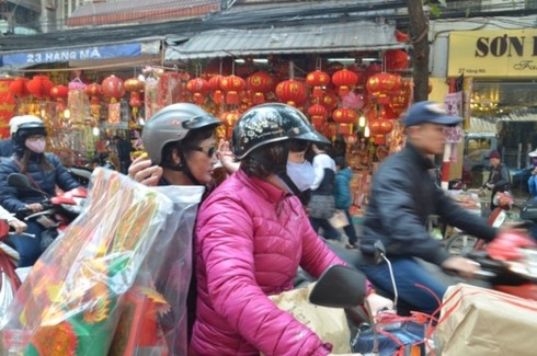 Hàng vàng mã ế ẩm trước lễ ông Công ông Táo - ảnh 5
