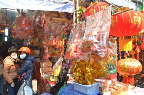 Hàng vàng mã ế ẩm trước lễ ông Công ông Táo - ảnh 4