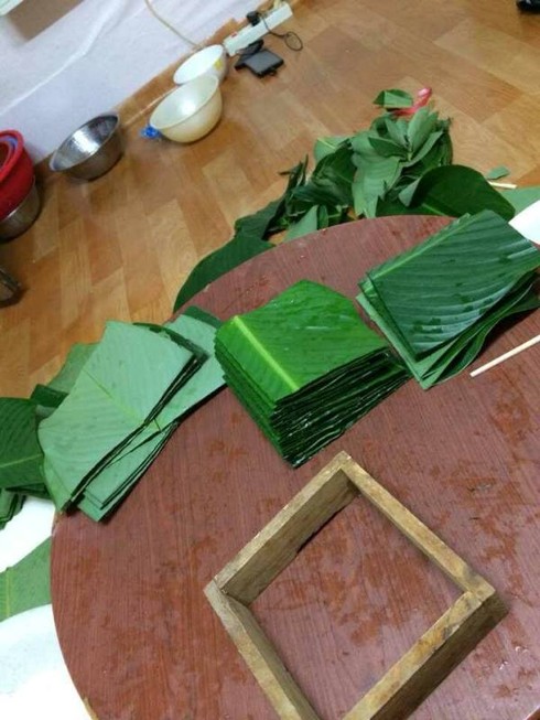 Người Việt gói bánh chưng đón Tết ở Hàn Quốc - ảnh 2