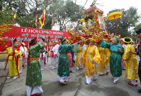 Đoàn rước “kiệu Vua” rực rỡ sắc màu hội Gò Đống Đa - ảnh 5
