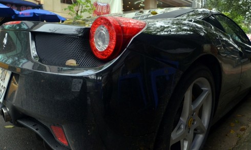 Siêu ‘bò’ Lamborghini và xế hộp Ferrari dầm mưa ở Hà Nội - ảnh 7