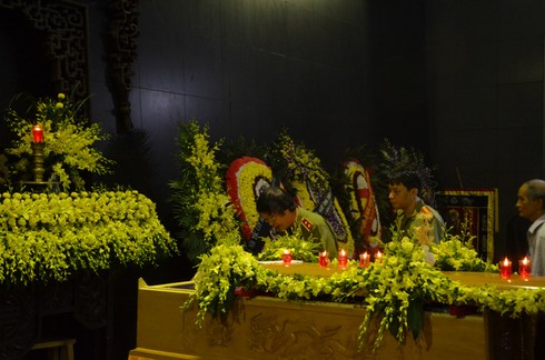 Hàng ngàn người đưa tiễn nhà văn Tô Hoài - ảnh 12