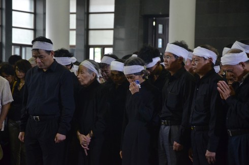 Hàng ngàn người đưa tiễn nhà văn Tô Hoài - ảnh 16