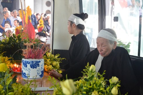 Hàng ngàn người đưa tiễn nhà văn Tô Hoài - ảnh 22
