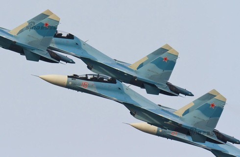 Xem 'Phi đội chim ưng' Su-30SM thao luyện trên không trung - ảnh 1