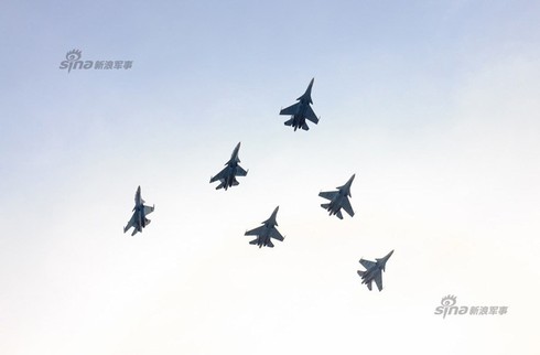 Xem 'Phi đội chim ưng' Su-30SM thao luyện trên không trung - ảnh 8