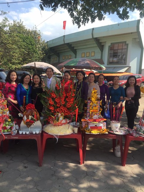 Bày hàng trăm mâm cỗ đón đoàn rước kiệu ở Lạng Sơn - ảnh 1