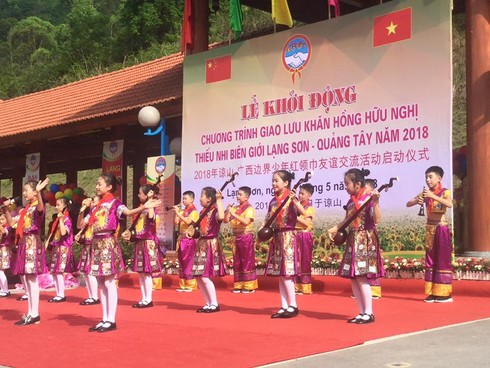 Lạng Sơn: Sôi nổi giao lưu hữu nghị, tuyên dương học sinh xuất sắc - ảnh 3
