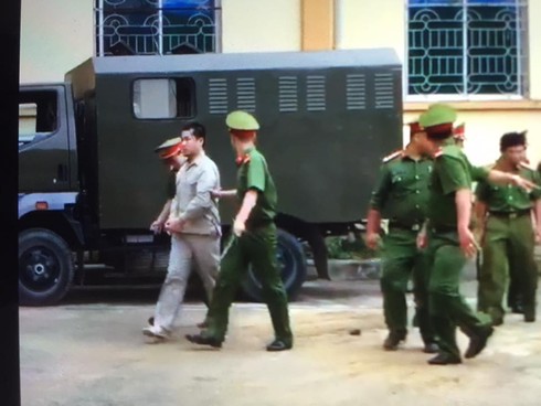 Phó giám đốc bảo hiểm bị đâm lia lịa, tử vong trên đường - ảnh 1