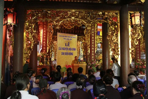 Cầu nguyện, góp tiền vì Hoàng Sa, Trường Sa - ảnh 3
