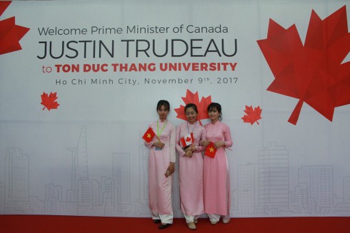 Thủ tướng Canada áo trắng giản dị nói chuyện với sinh viên ĐH Tôn Đức Thắng - ảnh 6