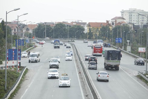 Hàng vạn người tiếp tục đổ về Hà Nội sau Tết - ảnh 19