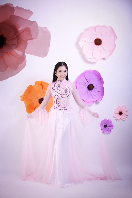 Dương Cẩm Lynh tươi tắn đón xuân - ảnh 2